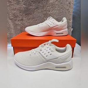 Women's Air Max Bella TR 4